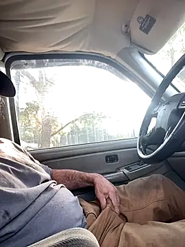 Snapshot of Themechanic420 chatting on 20, 11, 2025 Themechanic420 online show from 20, 11, 2025