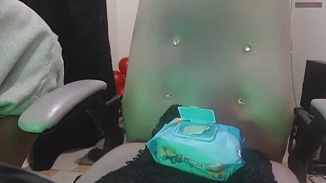 Snapshot of toxxxic_cams chatting on 4, 6, 2026 toxxxic cams online show from 4, 6, 2026