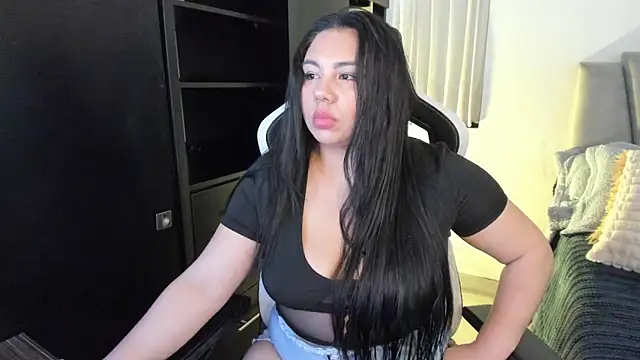 ambar-wells online show from 11, 2, 2025