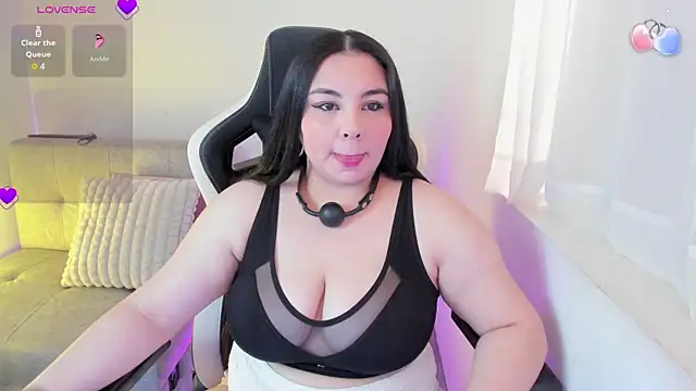 Snapshot of ambar-wells chatting on 13, 7, 2026 ambar-wells online show from 13, 7, 2026