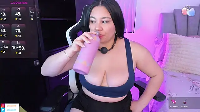 ambar-wells online show from 28, 2, 2025