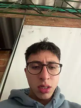 Snapshot of CamiRojas_boy chatting on 7, 5, 2026 CamiRojas boy online show from 7, 5, 2026