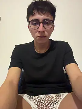 CamiRojas boy online show from 30, 10, 2025