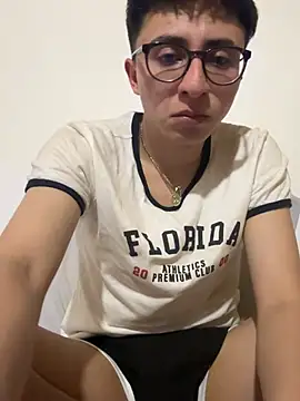 CamiRojas boy online show from 17, 3, 2026