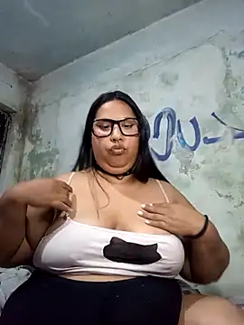 Snapshot of rachel_parker chatting on 11, 11, 2025 rachel parker online show from 11, 11, 2025