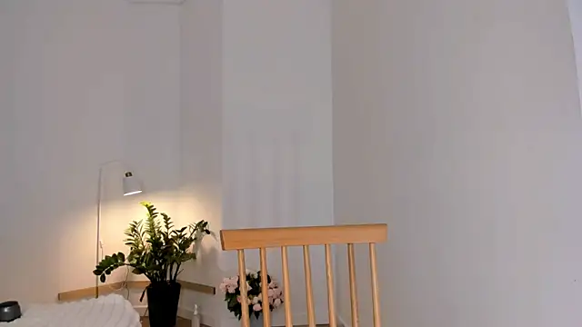 Snapshot of kawaii_mia chatting on 16, 10, 2025 kawaii mia online show from 16, 10, 2025