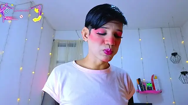 Ariel Femboy  online show from 17, 1, 2026