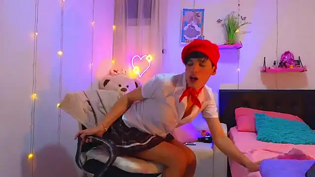 Ariel Femboy  online show from 25, 10, 2025