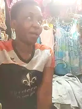Snapshot of Hailey_BaileyXYZ chatting on 4, 1, 2025 Hailey BaileyXYZ online show from 4, 1, 2025
