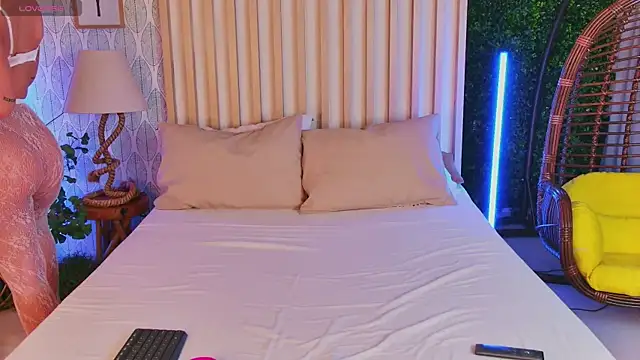 AnyaLov online show from 10, 2, 2026