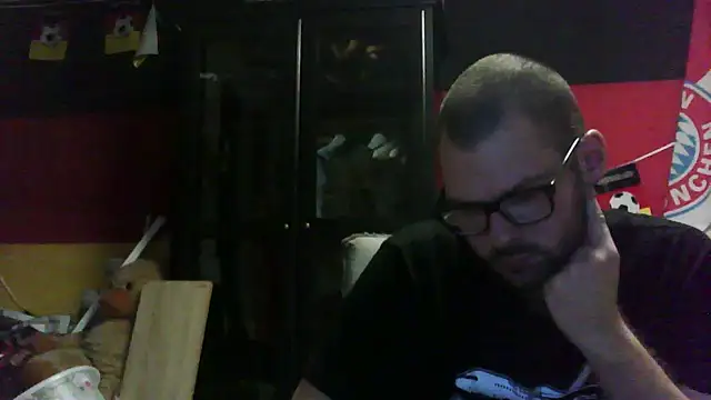 Die-geile-Sau online show from 2, 11, 2025