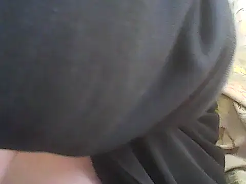 Snapshot of deluxpussy chatting on 12, 10, 2025 deluxpussy online show from 12, 10, 2025