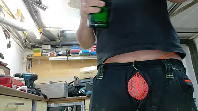 Nikeyone2 online show from 6, 11, 2025