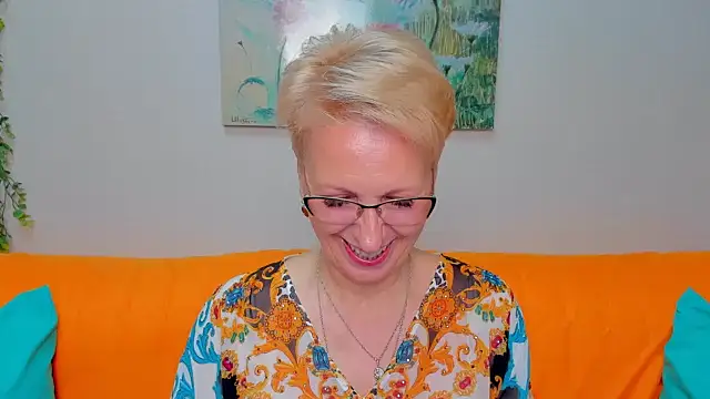iamyourdream89 online show from 18, 5, 2026