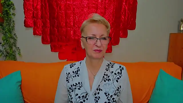 iamyourdream89 online show from 8, 3, 2026