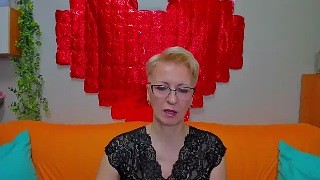 iamyourdream89 online show from 9, 3, 2026