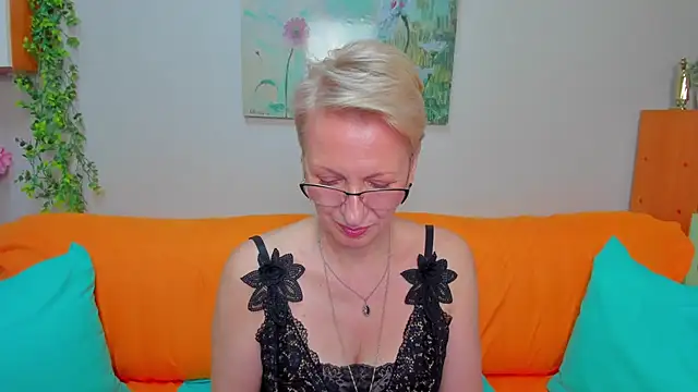 iamyourdream89 online show from 21, 4, 2026