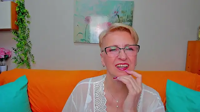 iamyourdream89 online show from 14, 5, 2026