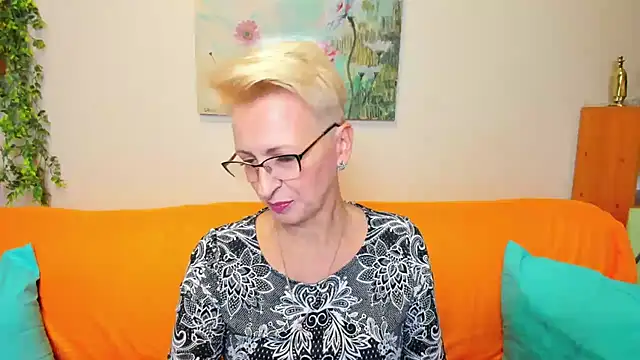 iamyourdream89 online show from 2, 11, 2025