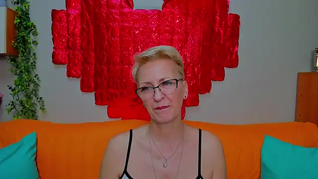 iamyourdream89 online show from 10, 3, 2026