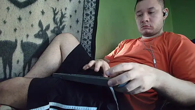 Snapshot of sweet_cock28 chatting on 18, 6, 2026 sweet cock28 online show from 18, 6, 2026