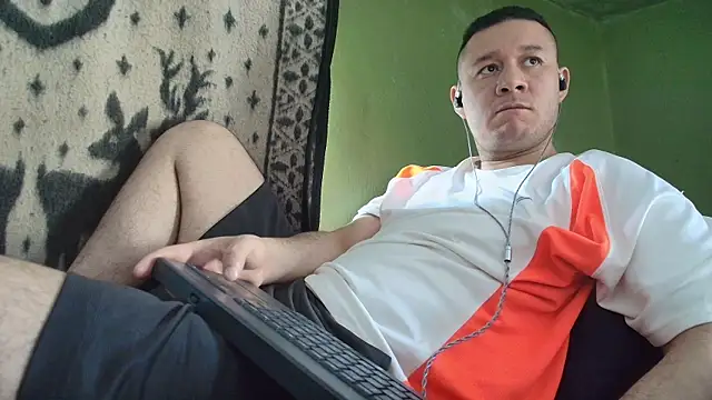 Snapshot of sweet_cock28 chatting on 8, 6, 2026 sweet cock28 online show from 8, 6, 2026