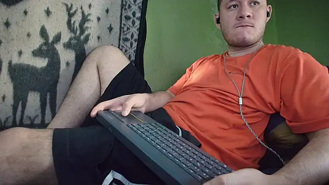 Snapshot of sweet_cock28 chatting on 19, 6, 2026 sweet cock28 online show from 19, 6, 2026
