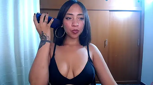 Snapshot of Danna_Ross_ chatting on 6, 3, 2025 Danna Ross online show from 6, 3, 2025