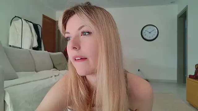 Cassycum online show from 14, 3, 2025