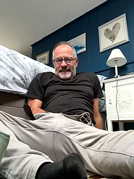 DaddybearVLC online show from 10, 11, 2025