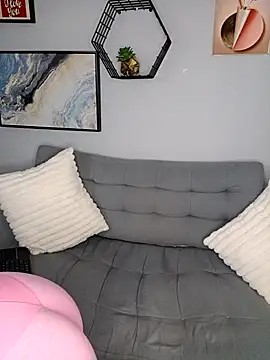 Amber Etan online show from 9, 2, 2026