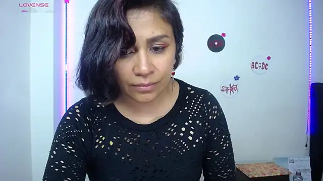 Snapshot of pinky_violeta chatting on 6, 7, 2026 pinky violeta online show from 6, 7, 2026