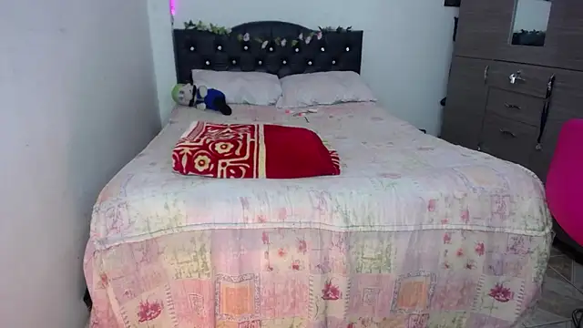 pinky violeta online show from 10, 10, 2025