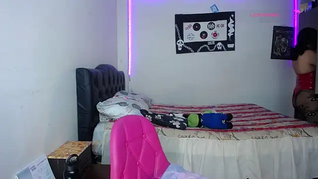 Snapshot of pinky_violeta chatting on 26, 4, 2026 pinky violeta online show from 26, 4, 2026