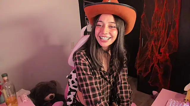 amber yull online show from 31, 10, 2025