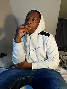 Snapshot of _MAC24k chatting on 10, 10, 2025 MAC24k online show from 10, 10, 2025
