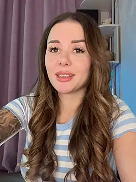 Snapshot of Alina_Vibe_Me chatting on 26, 7, 2026 Alina Vibe Me online show from 26, 7, 2026