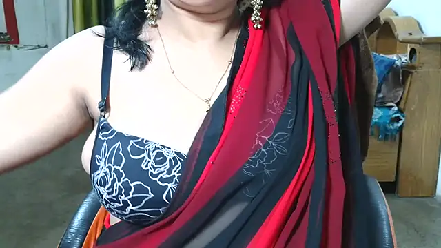 Cute Mahi22 online show from 24, 6, 2026