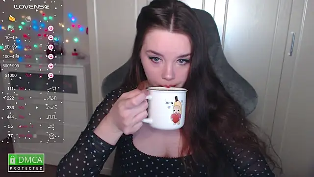 Snapshot of aliice_cutie chatting on 15, 3, 2025 aliice cutie online show from 15, 3, 2025