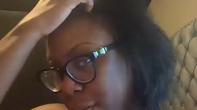 Snapshot of TrueeFantasee chatting on 27, 10, 2025 TrueeFantasee online show from 27, 10, 2025