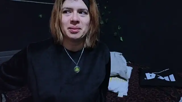 Carlafoxxx online show from 17, 11, 2025