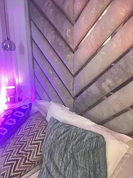 Noa Adams online show from 25, 2, 2026