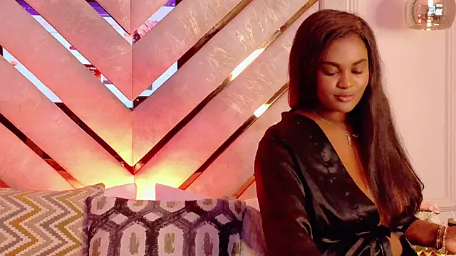 Noa Adams online show from 3, 12, 2025