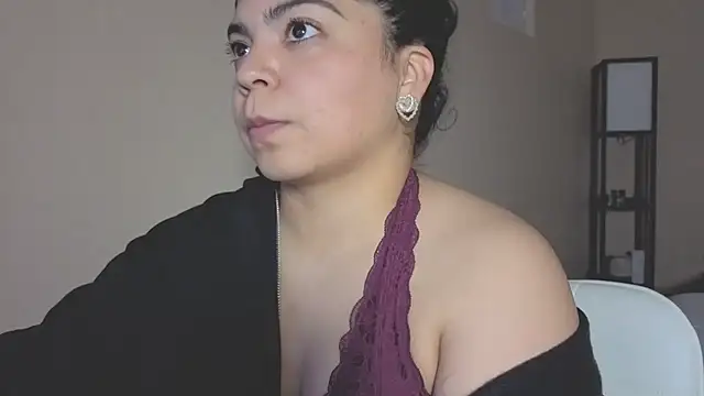 kimmiakiss22 online show from 10, 3, 2025