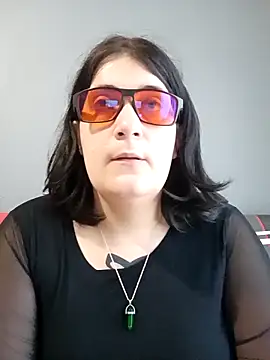 Lolabeluccia xh  online show from 28, 4, 2026