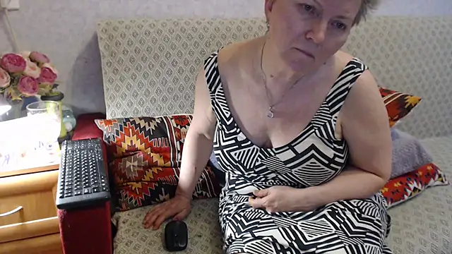 Snapshot of zarinafonliberman chatting on 4, 5, 2026 zarinafonliberman online show from 4, 5, 2026
