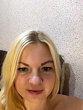 Julia beauty online show from 11, 11, 2025