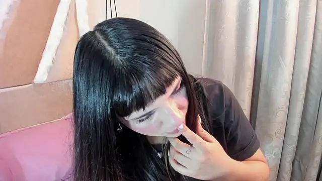 xhinata hyugax online show from 15, 10, 2025