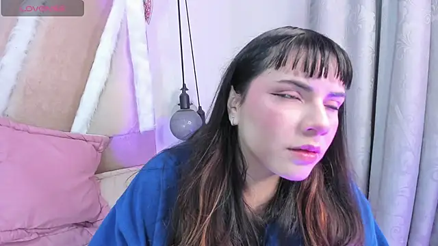 xhinata hyugax online show from 13, 1, 2026