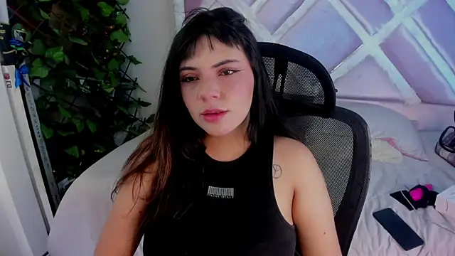 xhinata hyugax online show from 22, 4, 2026